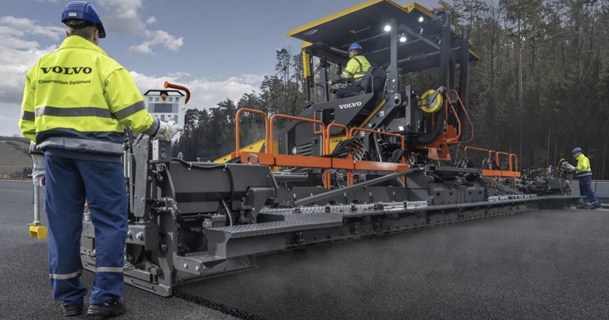 NEW VOLVO ELECTRIC SCREEDS HEAT UP LARGE-SCALE PAVING